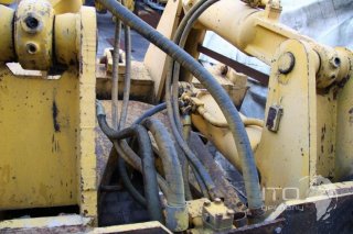 Caterpillar / D9
