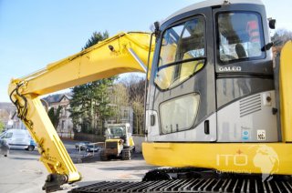 Komatsu / PC228US LC-3
