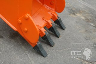 Hitachi / EX75UR