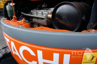 Hitachi / EX75UR