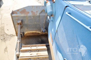 Hitachi / D 180