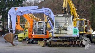 Hitachi / EX75UR-3