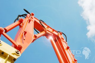 Hitachi / EX75