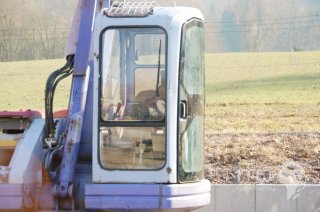 Komatsu / PC75UU-2